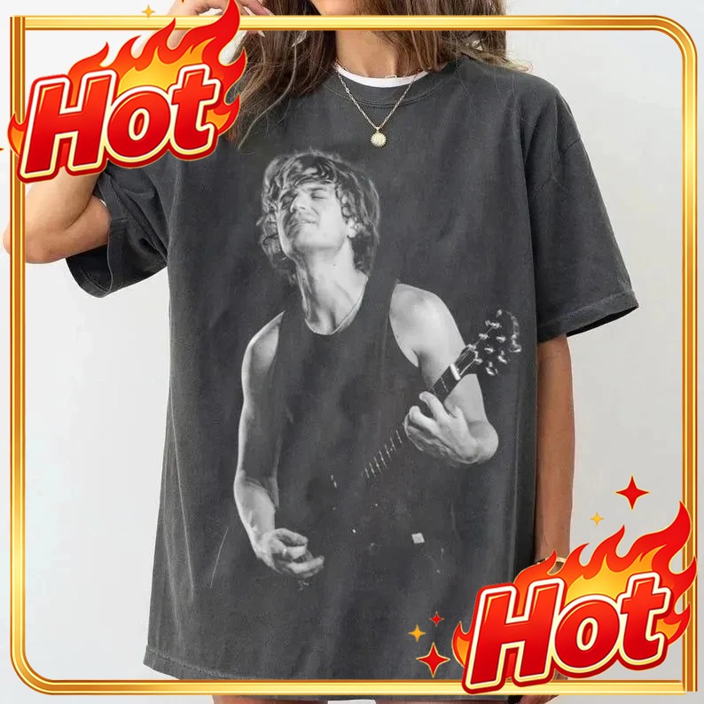 Poster Men Fashion - เสื้อยืดพิมพ์ลายโปสเตอร์ DJO Joe Keery แบบกำหนดเอง แฟชั่นสำหรับผู้ชายและผู้หญิง